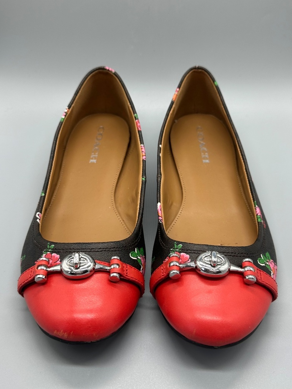 Coach Leila Red Floral Leather Ballet Flats 9.5B Classic Preppy - Picture 2 of 8
